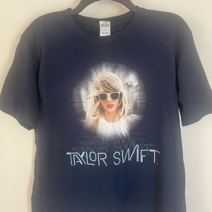 Taylor Swift 1989 Concert Tee